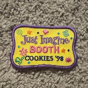 Vintage 1998 Girl Scouts Cookie Badge